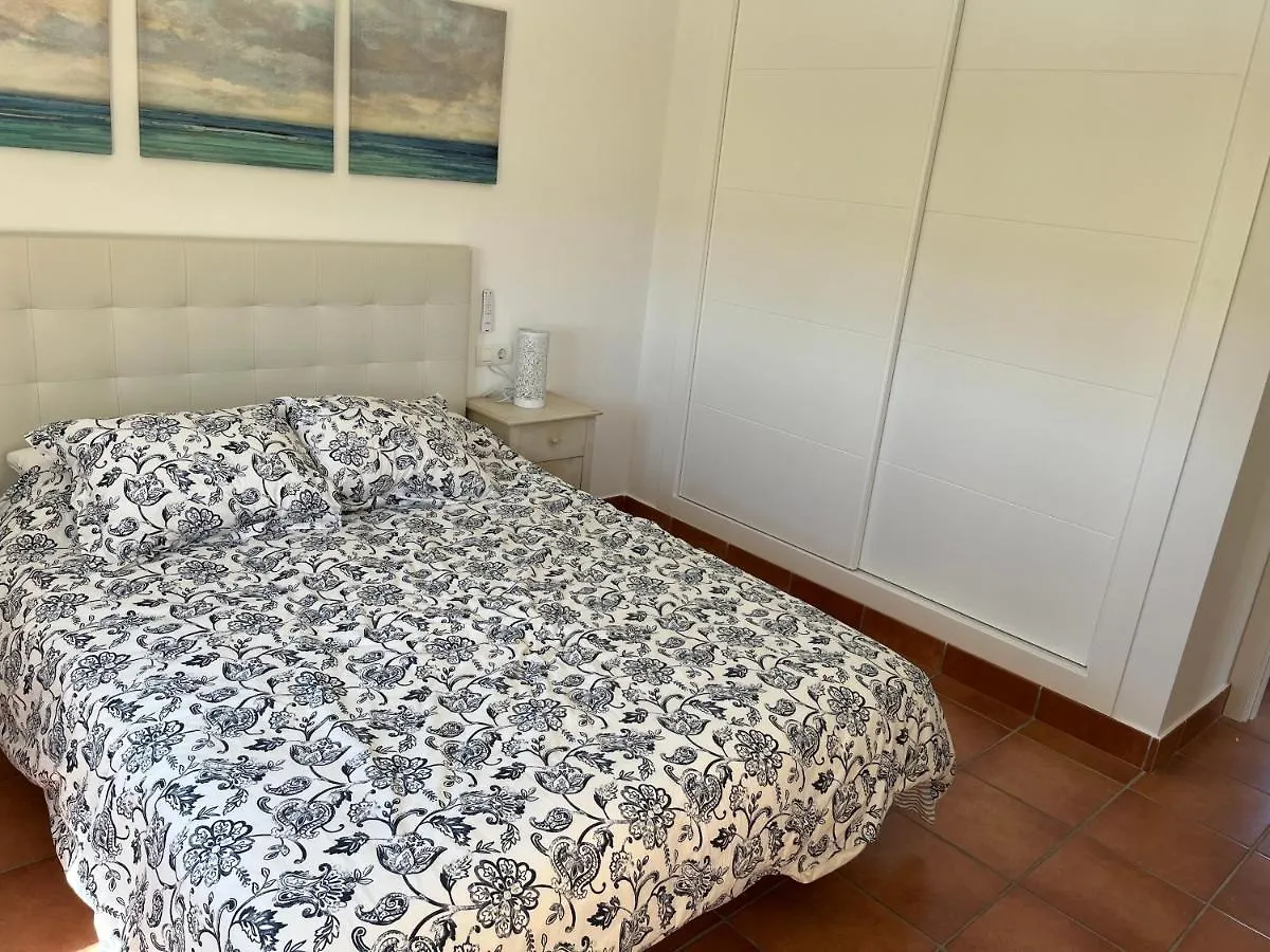 チクラナ・デ・ラ・フロンテーラ Chalet Con Piscina En Novo Sancti Petriヴィラ 0*,  スペイン